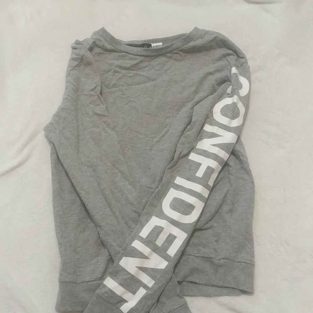 Long sleeve gray shirt